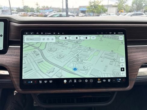 Used 2023 Rivian R1S Launch Edition AWD/4WD image 11