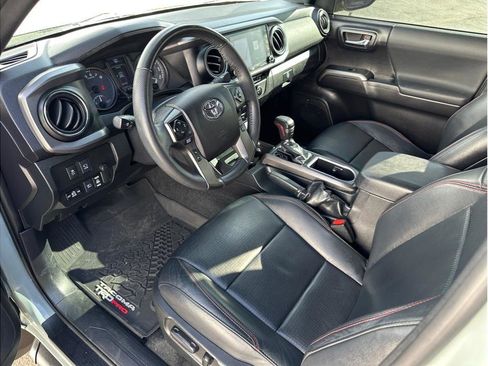 Used 2021 Toyota Tacoma TRD Pro image 2