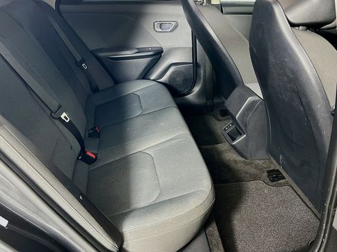 Used 2025 Kia K4 LXS image 23