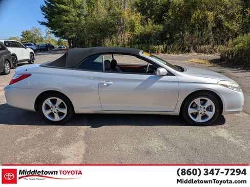 Used 2008 Toyota Solara SLE image 2