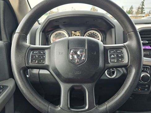 Used 2017 RAM 1500 Classic SLT image 23