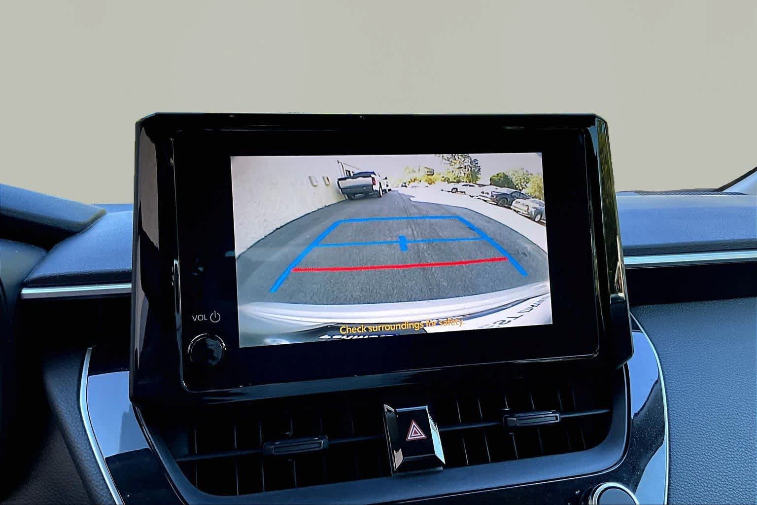 Used 2025 Toyota Corolla LE FWD image 27