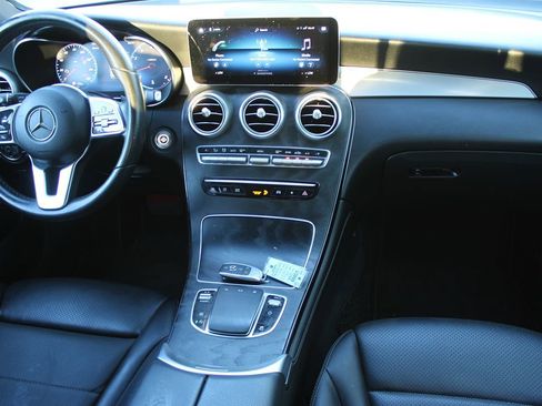 Used 2020 Mercedes-Benz GLC 300 w/ Premium Package image 14