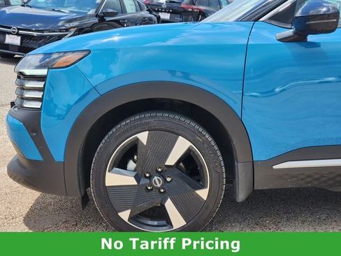 Used 2025 Nissan Kicks SR AWD/4WD image 7