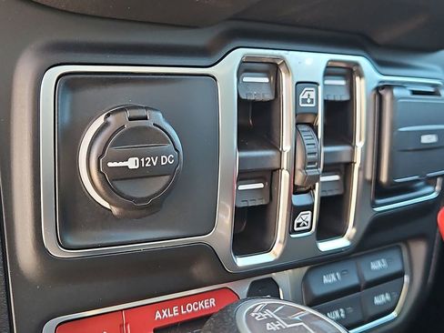 New 2026 Jeep Gladiator Mojave image 13