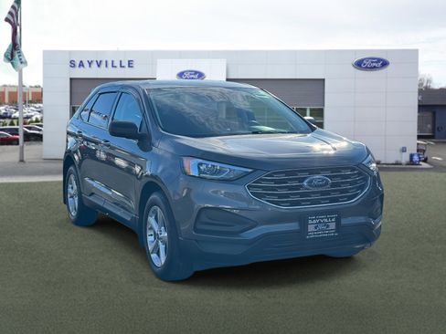 Used 2022 Ford Edge SE image 2