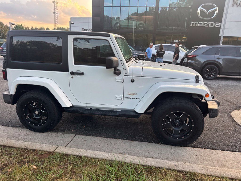 Used 2014 Jeep Wrangler Sahara w/ Connectivity Group AWD/4WD image 3