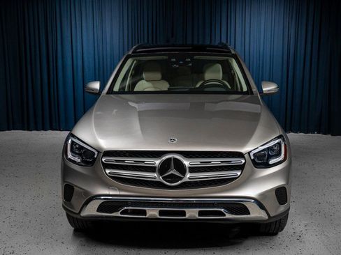 Certified 2022 Mercedes-Benz GLC 300 4MATIC image 2