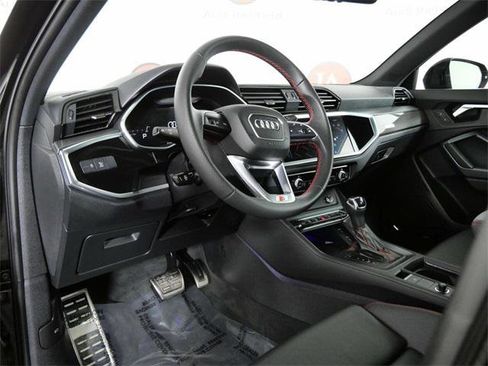 Used 2025 Audi Q3 2.0T Premium Plus w/ Premium Plus Package image 16