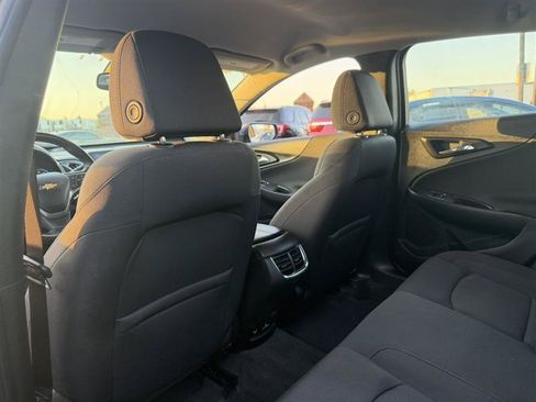Used 2018 Chevrolet Malibu LT FWD image 21