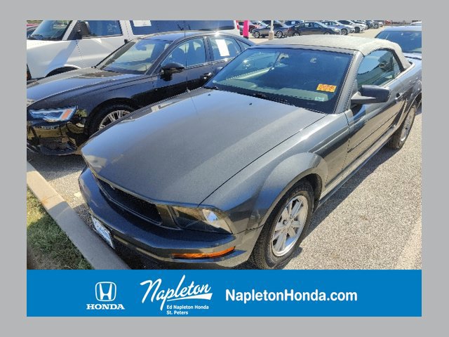 Used 2008 Ford Mustang Premium RWD image 1