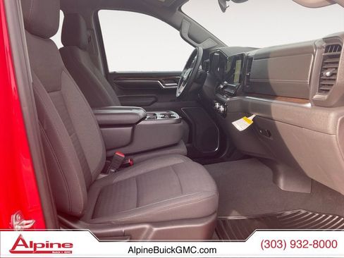 Used 2024 GMC Sierra 1500 SLE w/ Preferred Package image 15