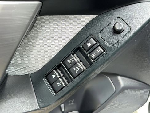 Used 2018 Subaru Forester 2.5i w/ Alloy Wheel Package image 11