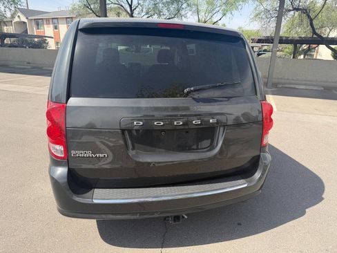 Used 2012 Dodge Grand Caravan SE image 6