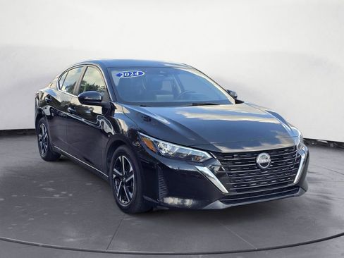 Used 2024 Nissan Sentra SV FWD image 2