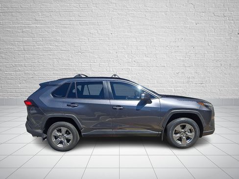 Used 2024 Toyota RAV4 XLE w/ Convenience Package FWD image 7