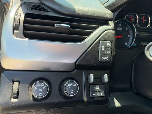 Used 2020 Chevrolet Tahoe LT w/ RST Edition AWD/4WD image 12
