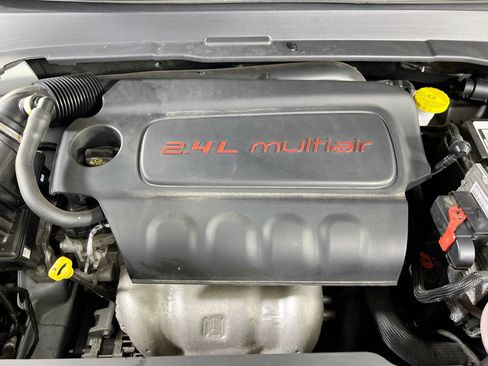 Used 2022 Jeep Compass Latitude AWD/4WD image 27