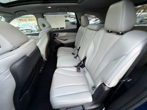 Used 2024 Acura MDX SH-AWD w/ Technology Package image 25