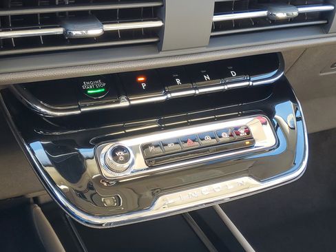 Certified 2024 Lincoln Corsair Premiere w/ Equipment Group 101A image 18