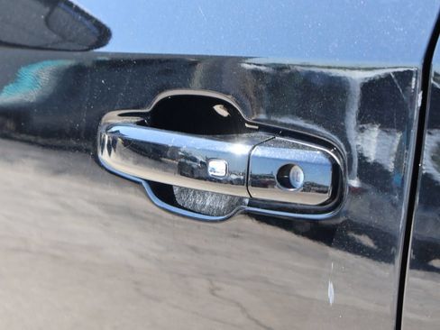 Used 2025 Chevrolet Silverado 1500 LT AWD/4WD image 19