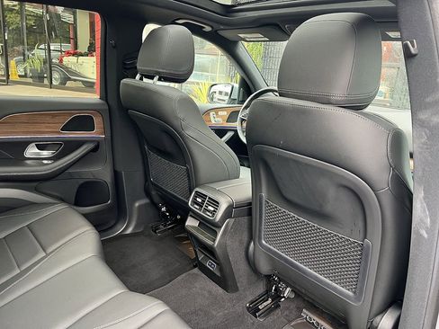 Used 2025 Mercedes-Benz GLE 350 4MATIC w/ Winter Package image 32