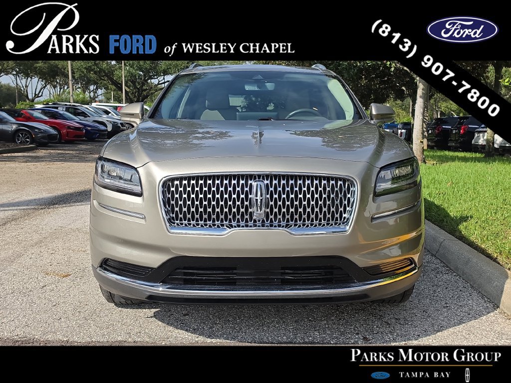Used 2023 Lincoln Nautilus FWD w/ Premium Package image 3