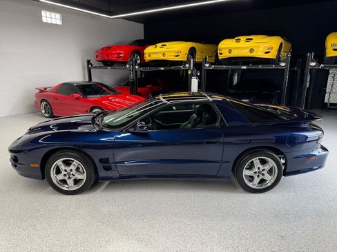Used 2002 Pontiac Firebird Trans Am RWD image 9