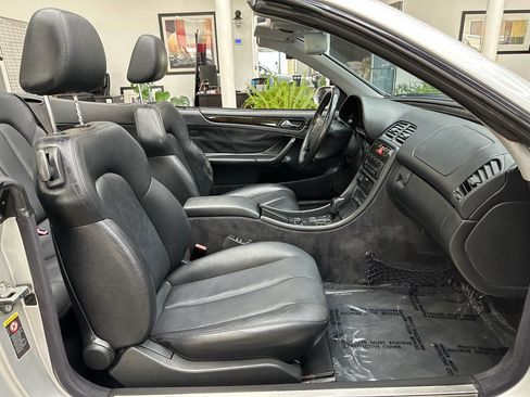 Used 2002 Mercedes-Benz CLK 430 Cabriolet image 17