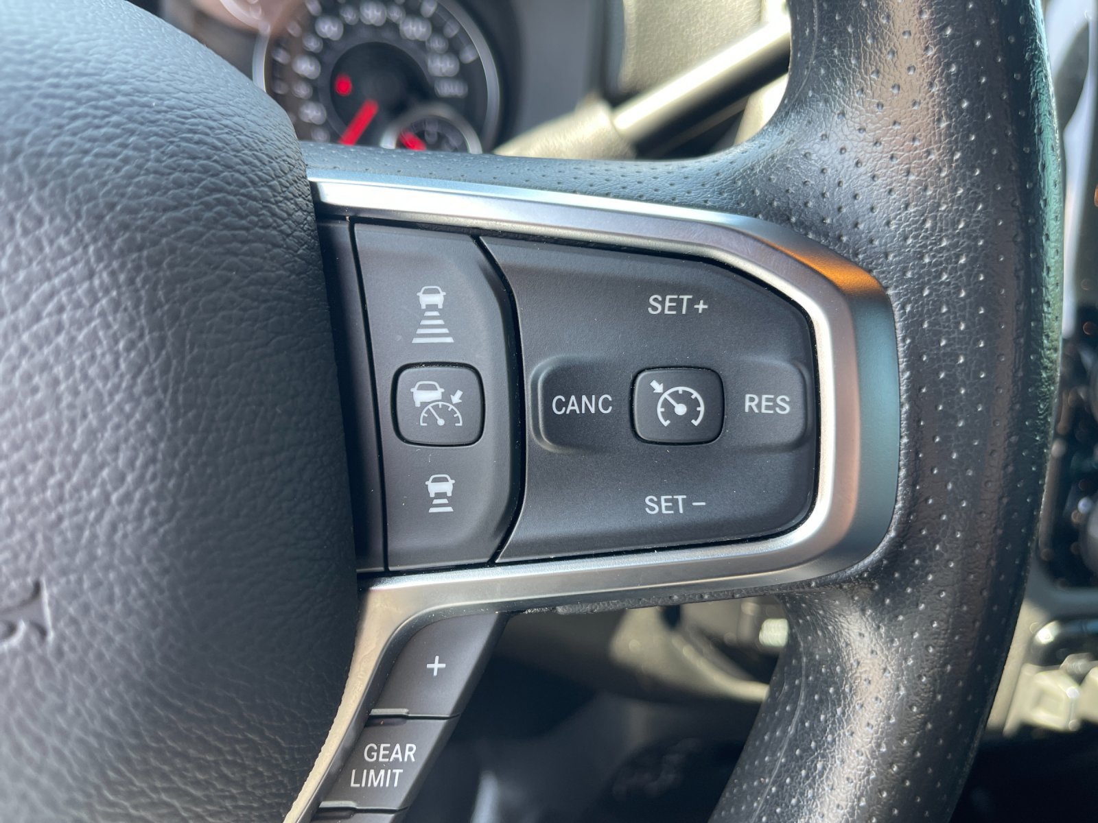 Used 2025 RAM 2500 Tradesman AWD/4WD image 27