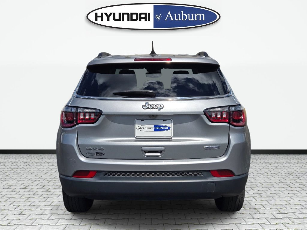 Used 2022 Jeep Compass Latitude AWD/4WD image 7