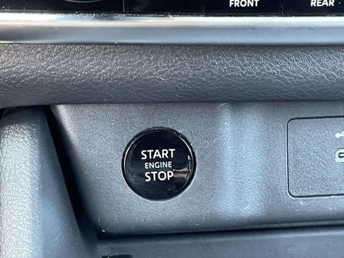 Used 2024 Nissan Rogue SV image 20