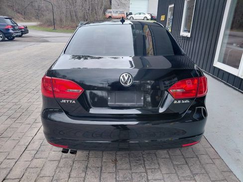 Used 2011 Volkswagen Jetta SEL image 6