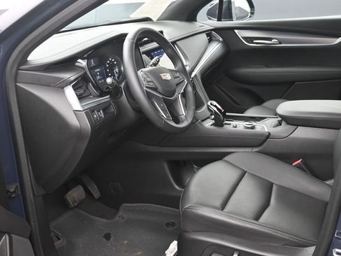 Used 2025 Cadillac XT5 Luxury image 10