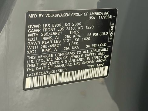 Used 2025 Volkswagen Atlas SEL Premium R-Line image 27