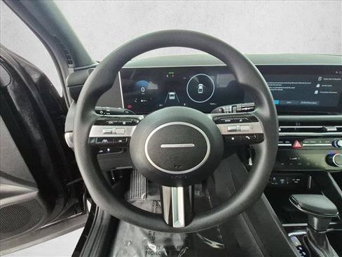 Certified 2025 Hyundai Santa Cruz SEL FWD image 30