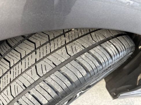 Used 2020 Toyota Camry SE image 28