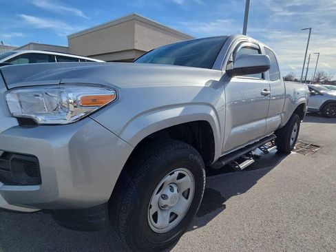Used 2023 Toyota Tacoma 2WD Access Cab image 1