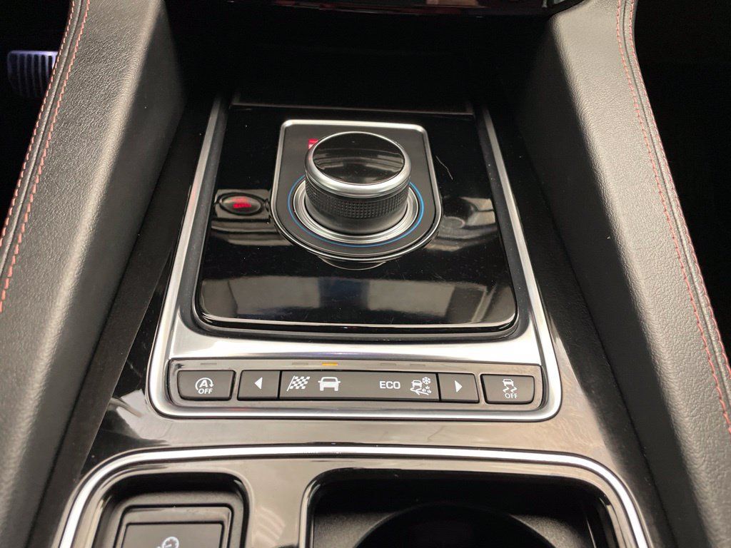 Used 2020 Jaguar F-PACE S AWD/4WD image 15