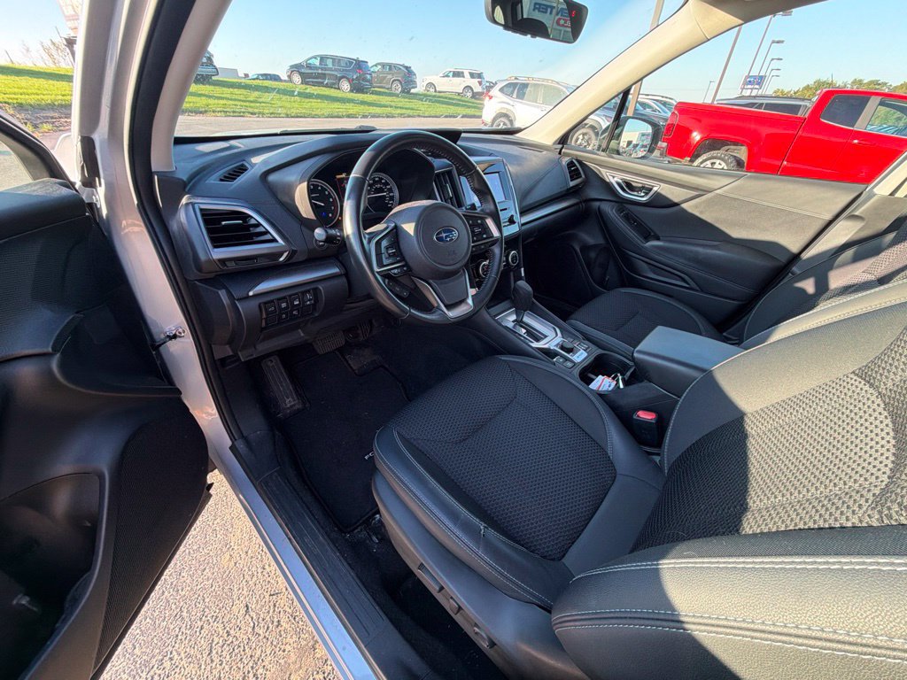 Used 2023 Subaru Forester Premium AWD/4WD image 7