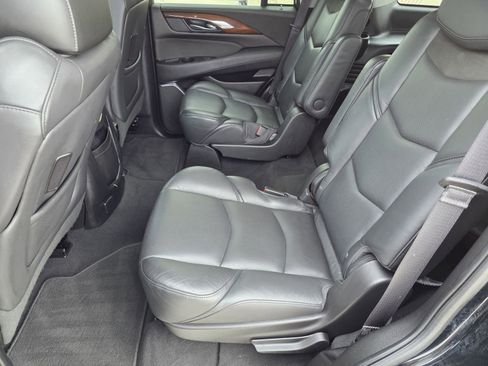 Used 2019 Cadillac Escalade 2WD image 15