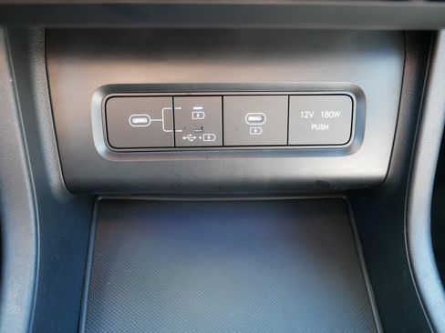 Certified 2025 Hyundai Tucson Limited AWD/4WD image 33