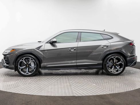 Used 2022 Lamborghini Urus image 3