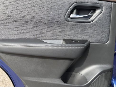 Certified 2023 Nissan Rogue SV image 13