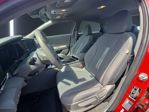 Used 2023 Hyundai Elantra SEL w/ Cargo Package FWD image 9