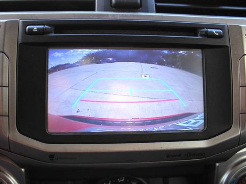 Used 2016 Toyota 4Runner SR5 AWD/4WD image 11