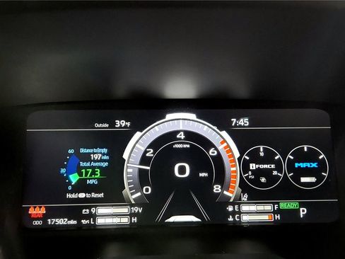 Used 2025 Toyota Tundra Limited image 33