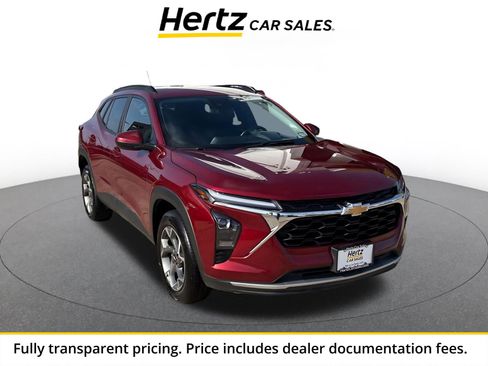 Used 2025 Chevrolet Trax LT w/ LT Convenience Package FWD image 1