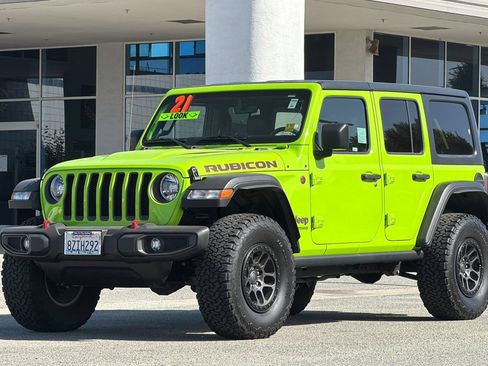 Used 2021 Jeep Wrangler Unlimited Rubicon w/ Xtreme Recon 35" Tire Package AWD/4WD image 8