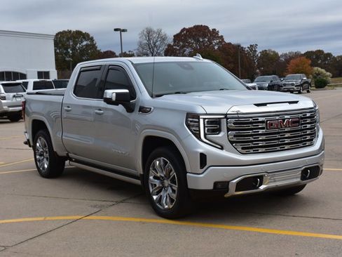 Used 2022 GMC Sierra 1500 Denali w/ Denali Reserve Package image 3